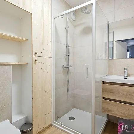 Studio En Rez-De-Chaussee 4 Couchages Avec Parking Proche Plage - Fr-1-825-31 La Rochelle