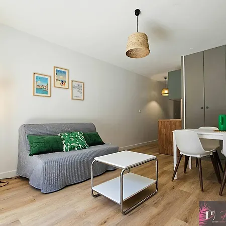 Studio En Rez-De-Chaussee 4 Couchages Avec Parking Proche Plage - Fr-1-825-31 Apartman